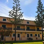 Oula Maisonettes Suites