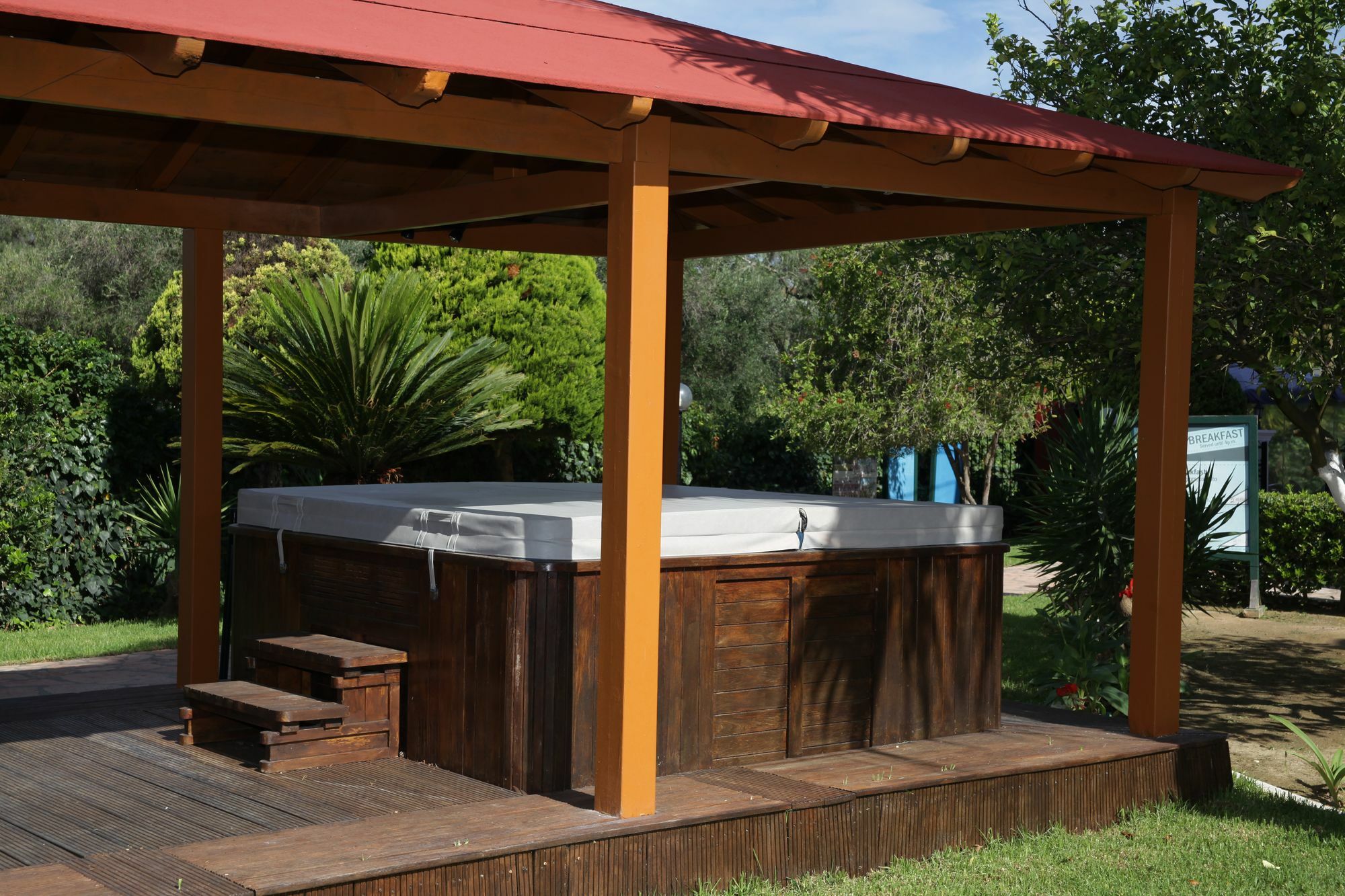Hotel Oula Maisonettes